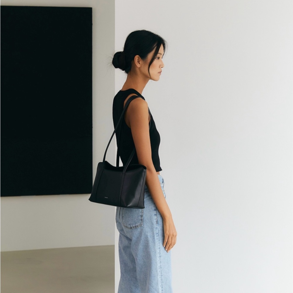 SARA BAG BLACK SHOULDER BAG